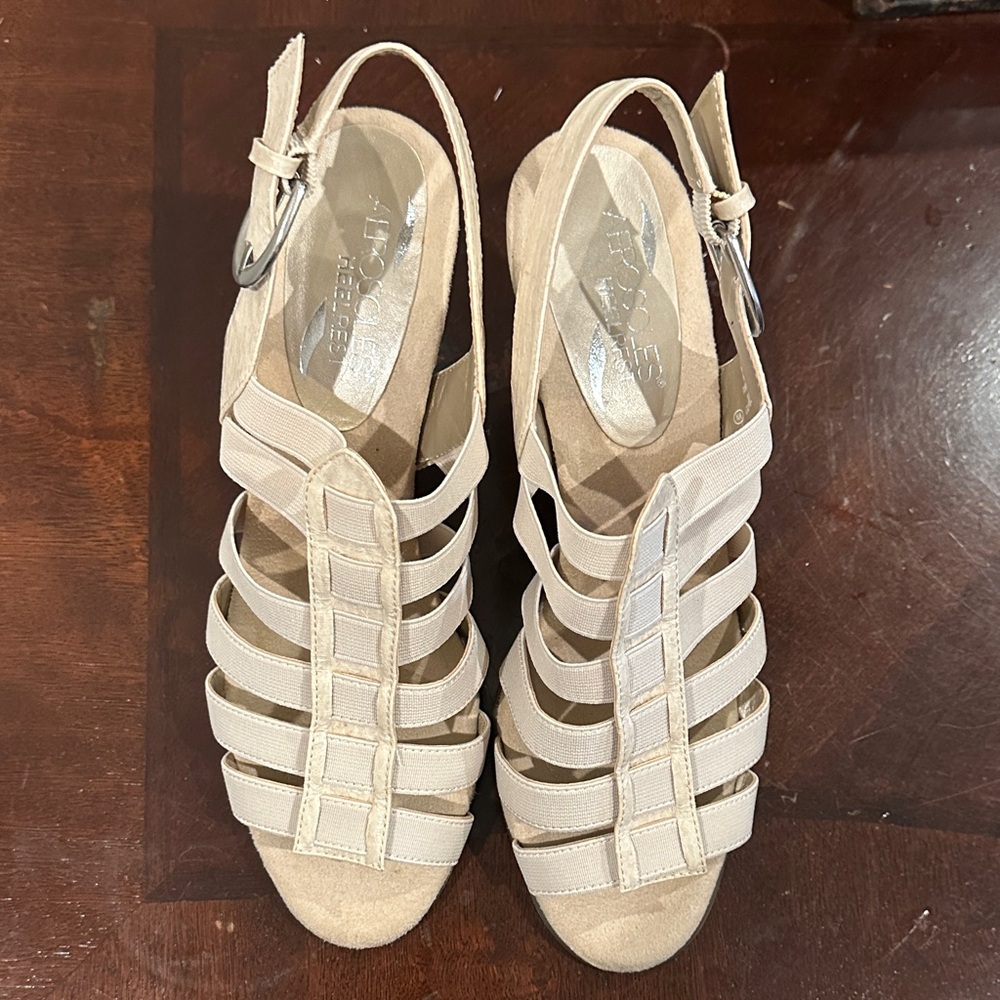AEROSOLES Cream Strappy Sandals